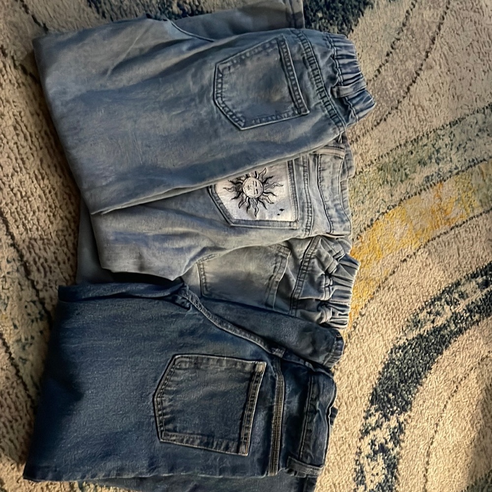 4 pairs of girls jeans. 1-Cat&Jack, 10. 1-SHEIN, 130. 1-SHEIN, 9y. 1-SHEIN, 7y.